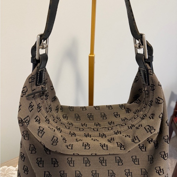 Dooney and Bourke Black&Brown Monogram Large Canvas and Leather Tote 18x13 - Picture 2 of 14